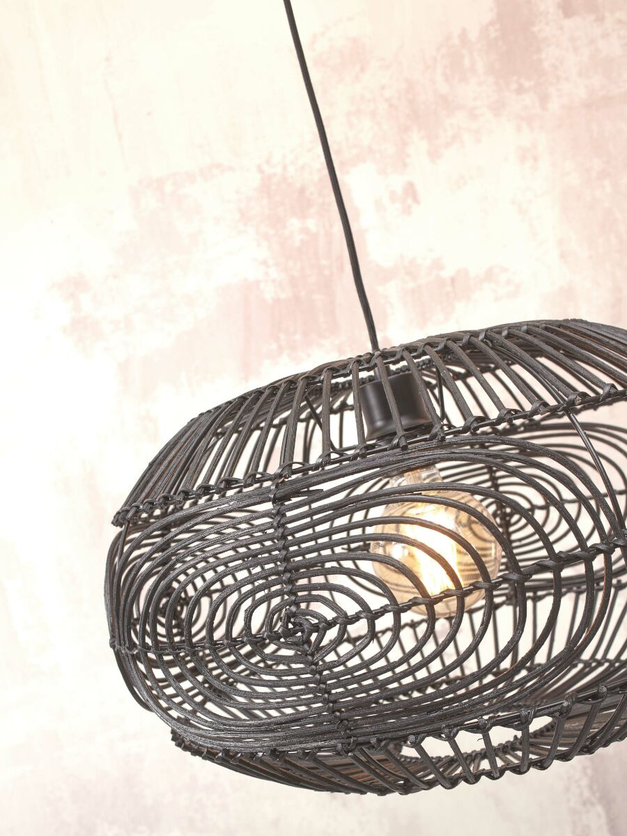 Suspension Madeira en rotin naturel au design naturel par Good & Mojo