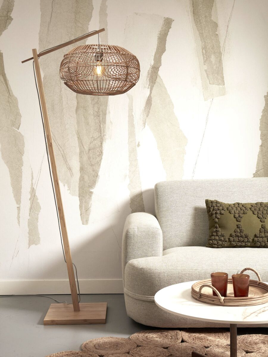 Lampadaire Madeira en rotin naturel au design naturel par Good & Mojo Lampadaire Madeira en rotin naturel au design naturel par Good & Mojo