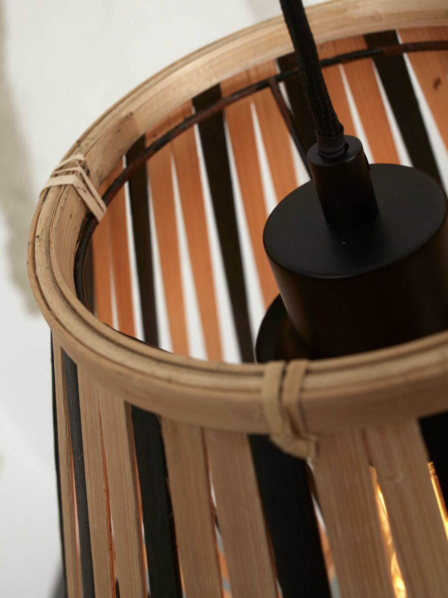 Suspension Merapi en bambou naturel au design naturel par Good & Mojo Suspension Merapi en bambou naturel au design naturel par Good & Mojo