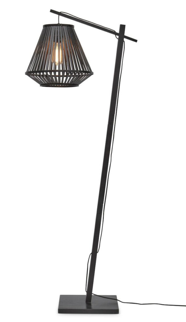 Lampadaire Merapi en bambou naturel au design naturel par Good & Mojo