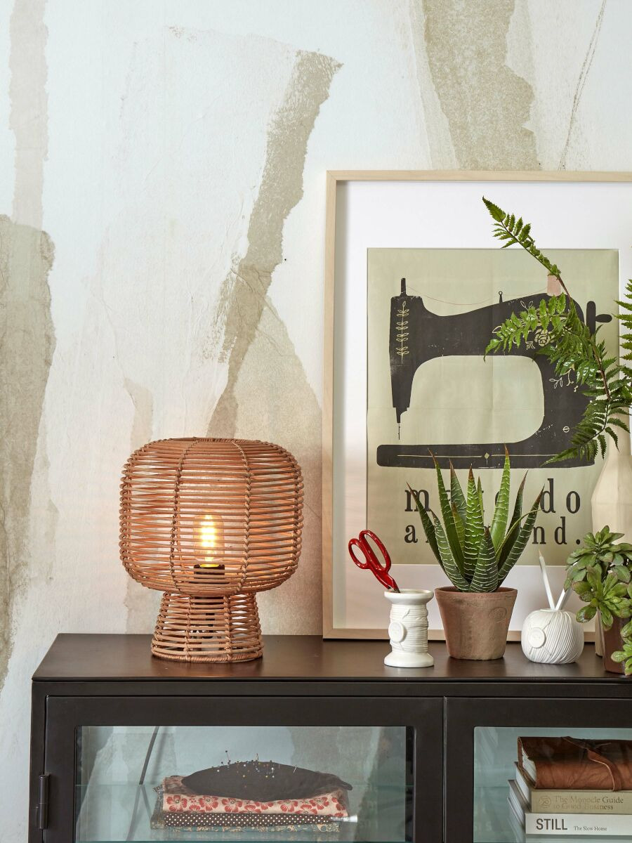 Lampe à poser Tanami en rotin naturel au design naturel par Good & Mojo Lampe à poser Tanami en rotin naturel au design naturel par Good & Mojo