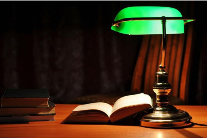 Lampe de table des banquiers au style vintage et retro