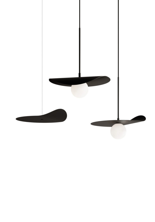 Suspension Flow en verre et métal par Chris Basias x KDLN