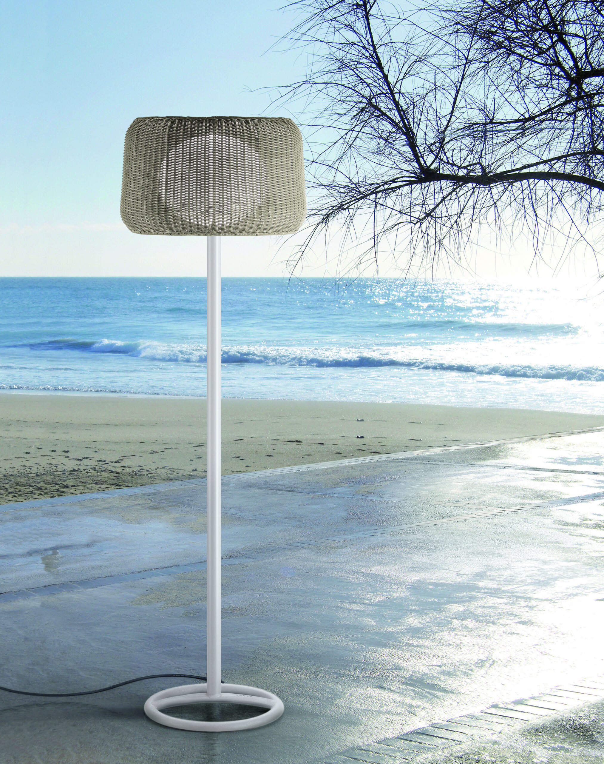 Lampadaire extérieur Fora P en fibre synthétique par Alex Fernández Camps & Gonzalo Milà x Bover Lampadaire extérieur Fora P en fibre synthétique par Alex Fernández Camps & Gonzalo Milà x Bover