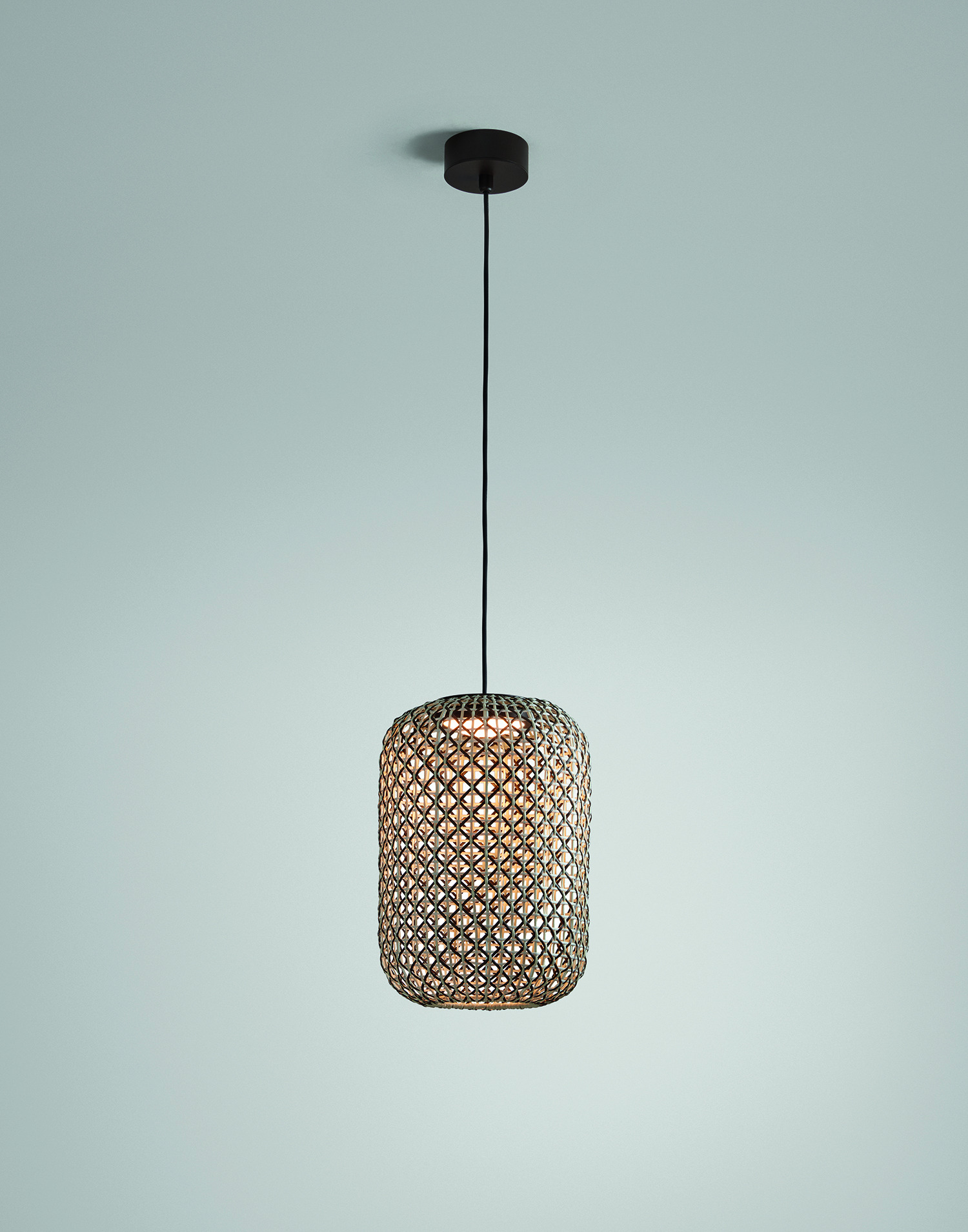 Suspension extérieur Nans S en fibre synthétique par Joana Bover x Bover Suspension extérieur Nans S en fibre synthétique par Joana Bover x Bover