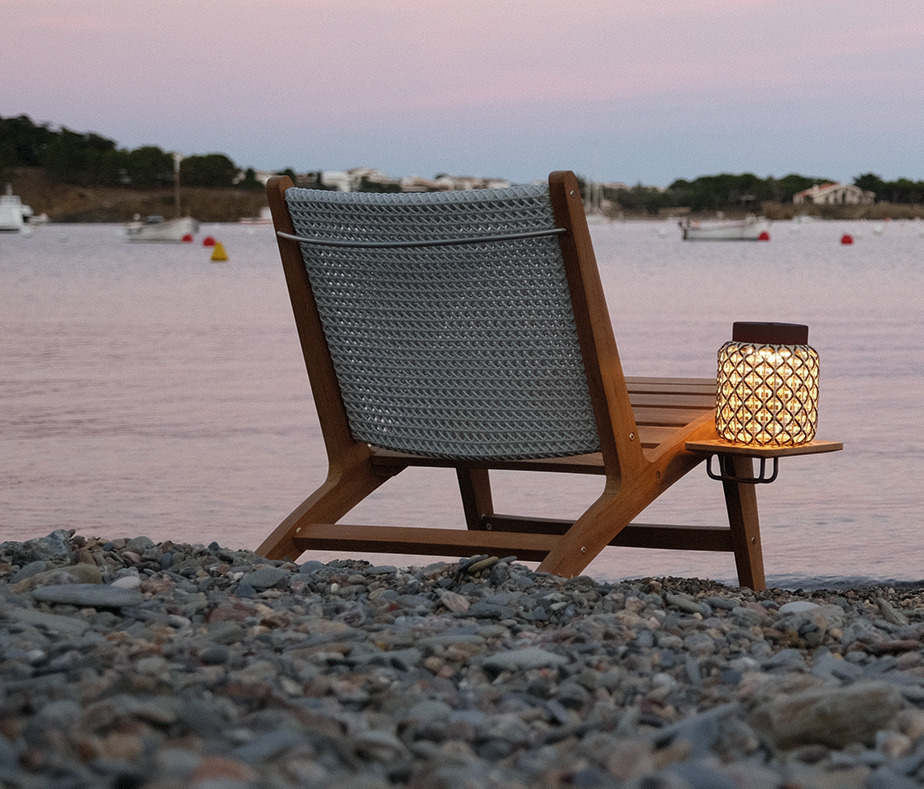 Lampe à poser d'extérieur Nans M21R en fibre synthétique par Joana Bover x Bover Lampe à poser d'extérieur Nans M21R en fibre synthétique par Joana Bover x Bover