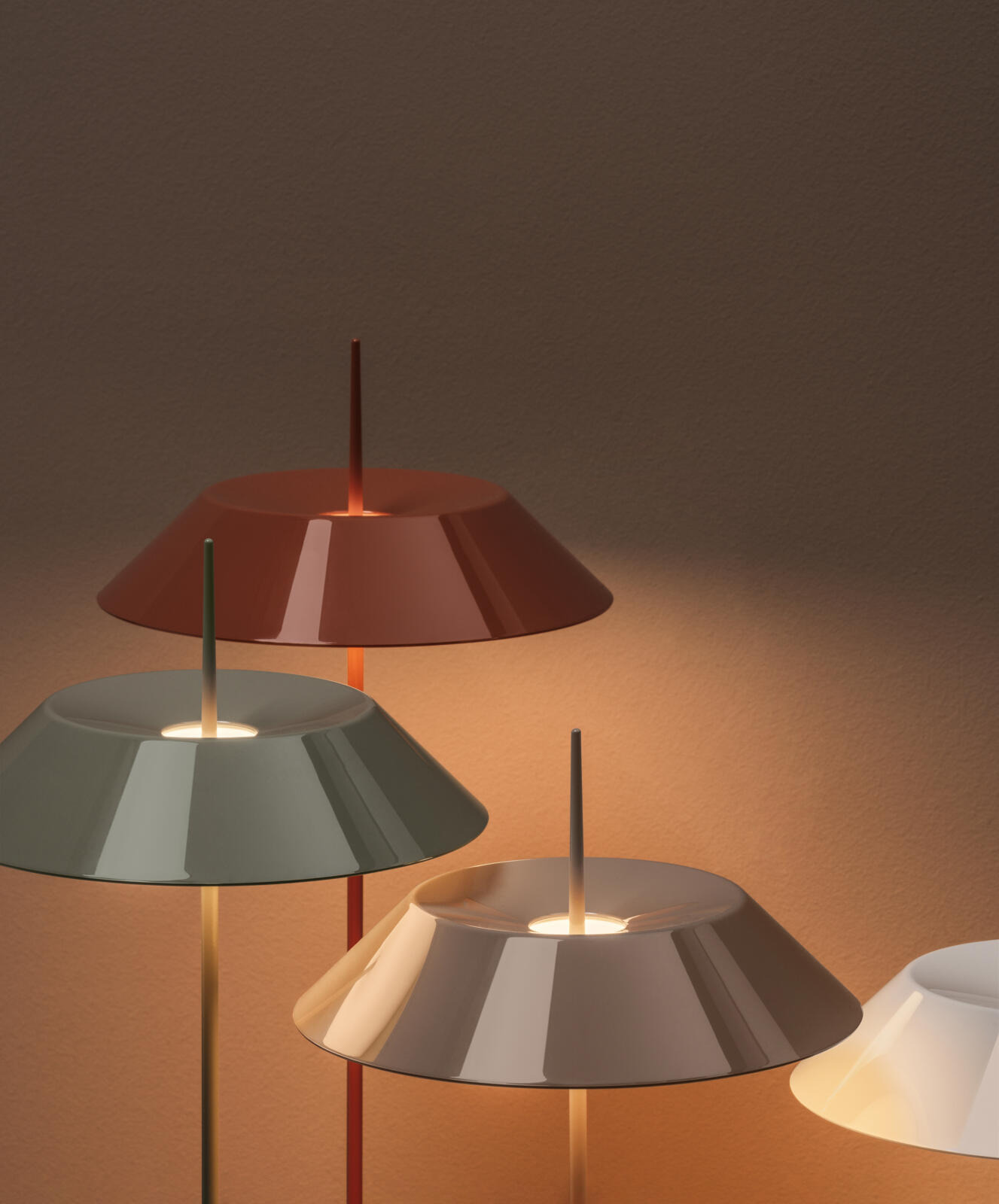 Lampe portable Mayfair Mini en polycarbonate par Diego Fortunato x Vibia Lampe portable Mayfair Mini en polycarbonate par Diego Fortunato x Vibia