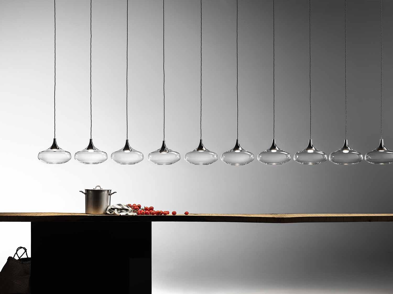 Suspension Nostalgia en verre par Dima Loginoff x Lodes Suspension Nostalgia en verre par Dima Loginoff x Lodes