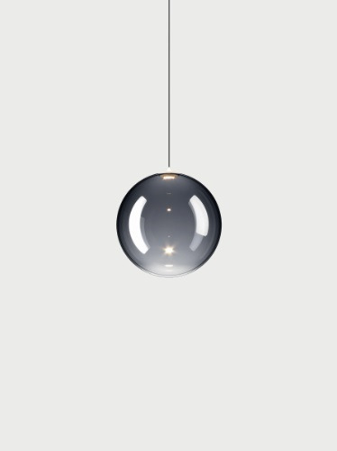 Suspension Random solo en verre soufflé par Chia–Ying Lee x Lodes Suspension Random solo en verre soufflé par Chia–Ying Lee x Lodes
