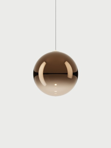 Suspension Random solo en verre soufflé par Chia–Ying Lee x Lodes Suspension Random solo en verre soufflé par Chia–Ying Lee x Lodes