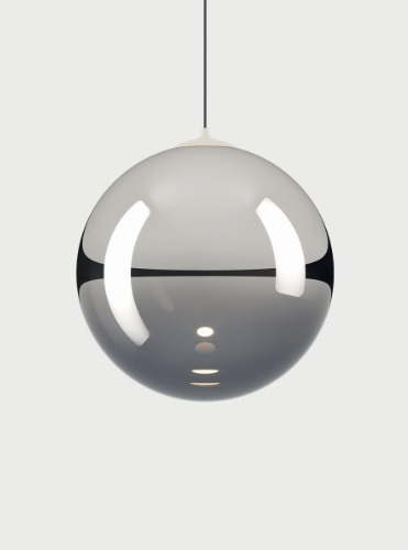 Suspension Random solo en verre soufflé par Chia–Ying Lee x Lodes Suspension Random solo en verre soufflé par Chia–Ying Lee x Lodes
