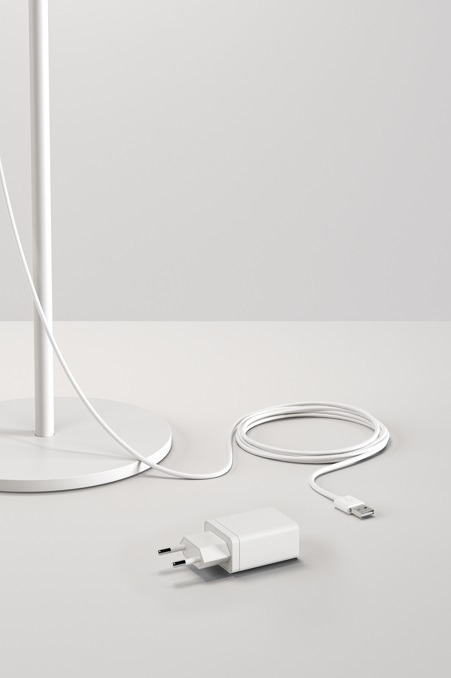 Lampadaire Hover en métal par YOY x Lodes Lampadaire Hover en métal par YOY x Lodes
