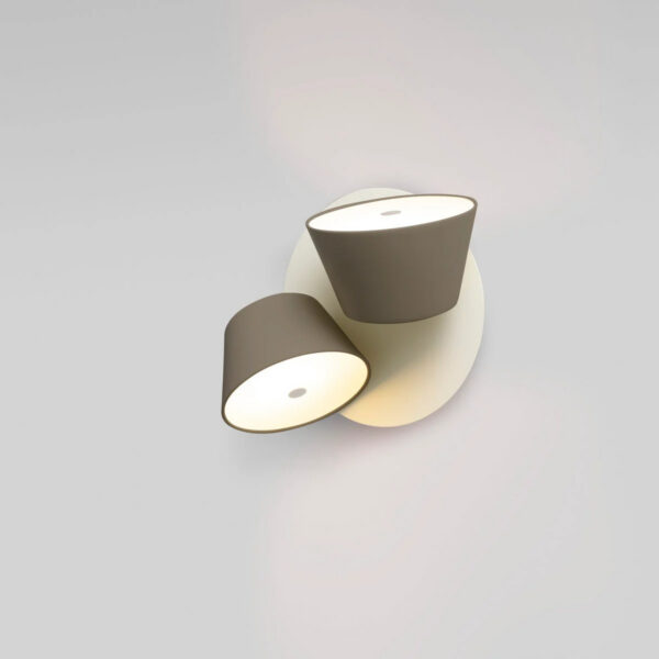 Applique murale Tam Tam A2 avec abat-jour orientable par Fabien Dumas - Marset