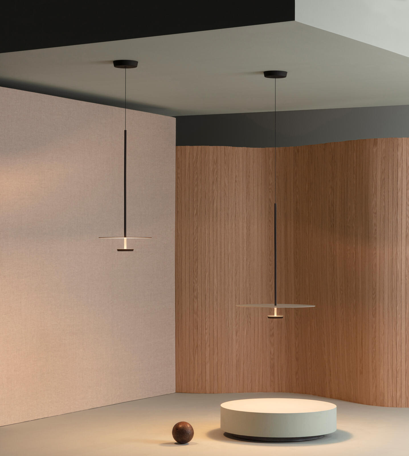 Suspension Flat en aluminium par Ichiro Iwasaki x Vibia Suspension Flat en aluminium par Ichiro Iwasaki x Vibia