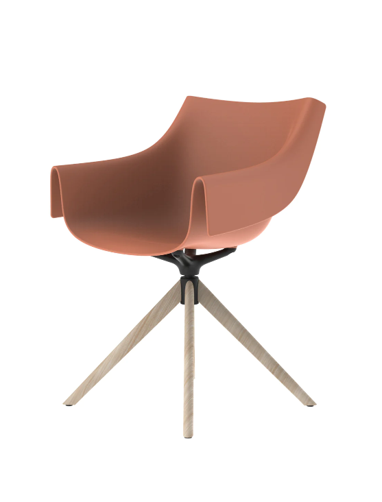 Chaise pivotante Manta en polyéthylène au design contemporain par Eugeni Quitllet x Vondom Chaise pivotante Manta en polyéthylène au design contemporain par Eugeni Quitllet x Vondom