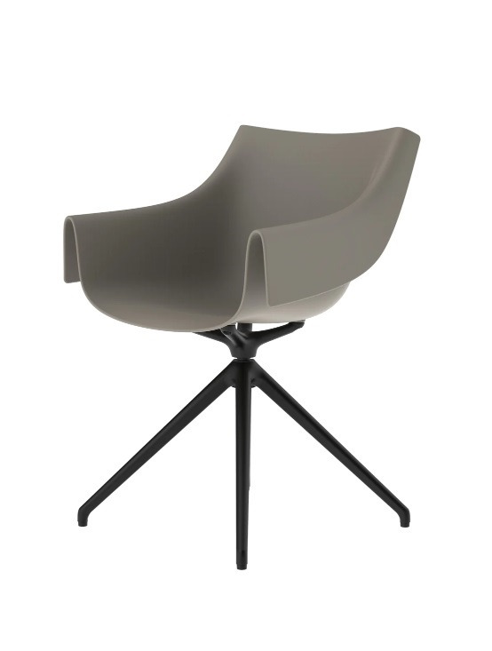Chaise pivotante Manta avec pieds en aluminium au design contemporain par Eugeni Quitllet x Vondom