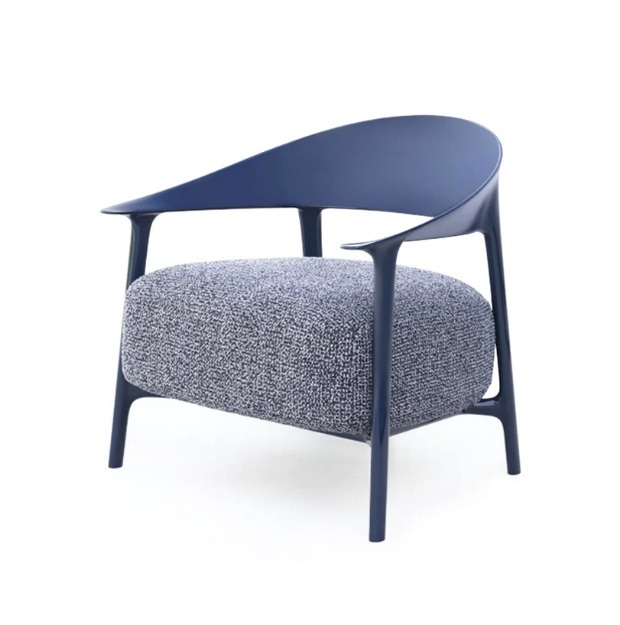 Fauteuil Africa avec coussin en polypropylène au design contemporain par Eugeni Quitllet x Vondom Fauteuil Africa avec coussin en polypropylène au design contemporain par Eugeni Quitllet x Vondom
