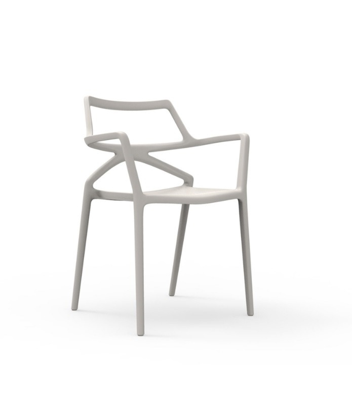 Chaise avec accoudoirs Delta en polypropylène au design contemporain par Jorge Pensi x Vondom Chaise avec accoudoirs Delta en polypropylène au design contemporain par Jorge Pensi x Vondom