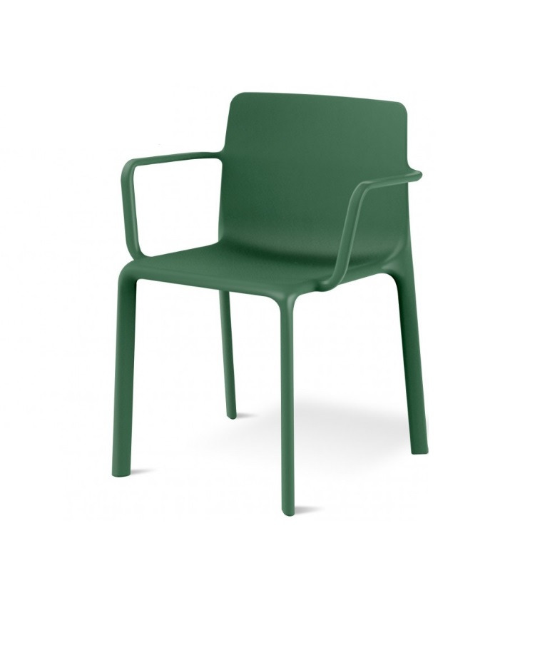Fauteuil Kes en polypropylène au design contemporain par Gabriele + Oscar Buratti x Vondom Fauteuil Kes en polypropylène au design contemporain par Gabriele + Oscar Buratti x Vondom
