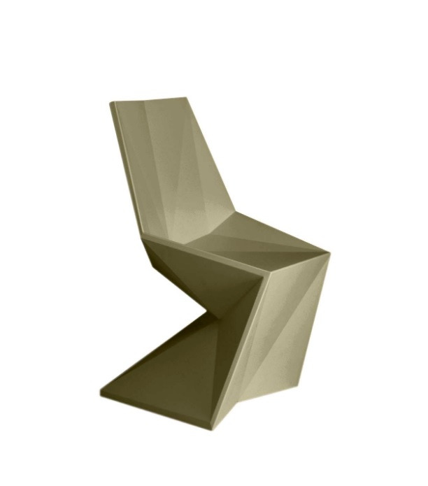 Chaise Vertex en polyéthylène au design contemporain par Karim Rashid x Vondom Chaise Vertex en polyéthylène au design contemporain par Karim Rashid x Vondom