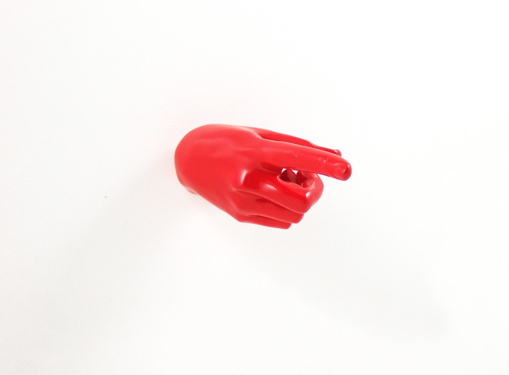 Patère originale et design Hand Job Point par Thelermont Hupton