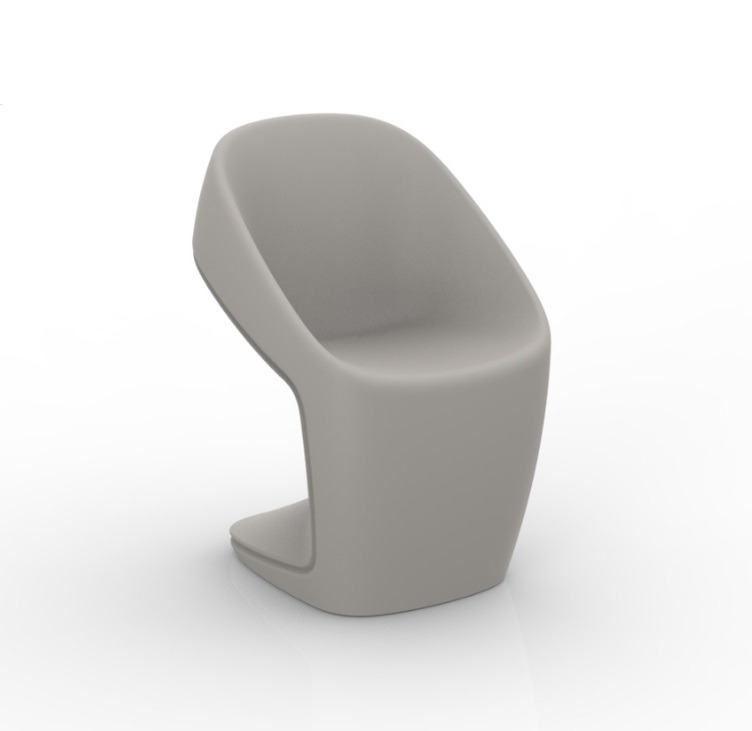 Chaise Ufo en polyethylene au design contemporain par Ora Ïto x Vondom Chaise Ufo en polyethylene au design contemporain par Ora Ïto x Vondom