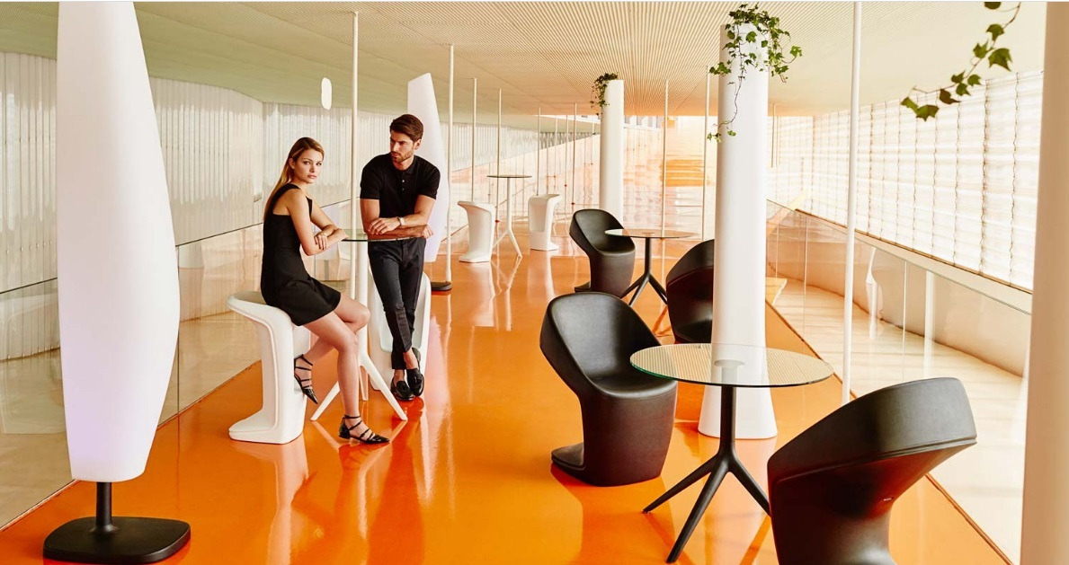 Chaise Ufo en polyethylene au design contemporain par Ora Ïto x Vondom Chaise Ufo en polyethylene au design contemporain par Ora Ïto x Vondom