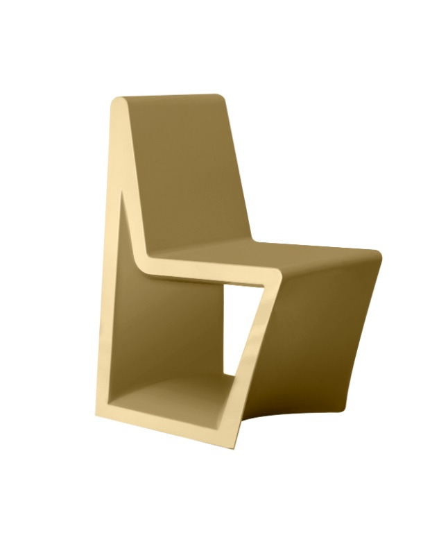 Chaise Rest en polyéthylène au design contemporain par A-cero x Vondom Chaise Rest en polyéthylène au design contemporain par A-cero x Vondom