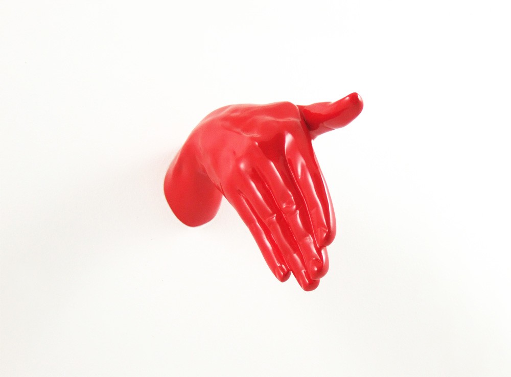 Patère originale et design Hand Job Shake par Thelermont Hupton Patère originale et design Hand Job Shake par Thelermont Hupton