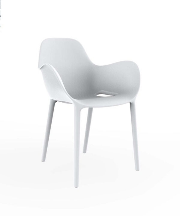 Chaise avec accoudoirs Sabinas en polypropylène au design contemporain par Javier Mariscal x Vondom