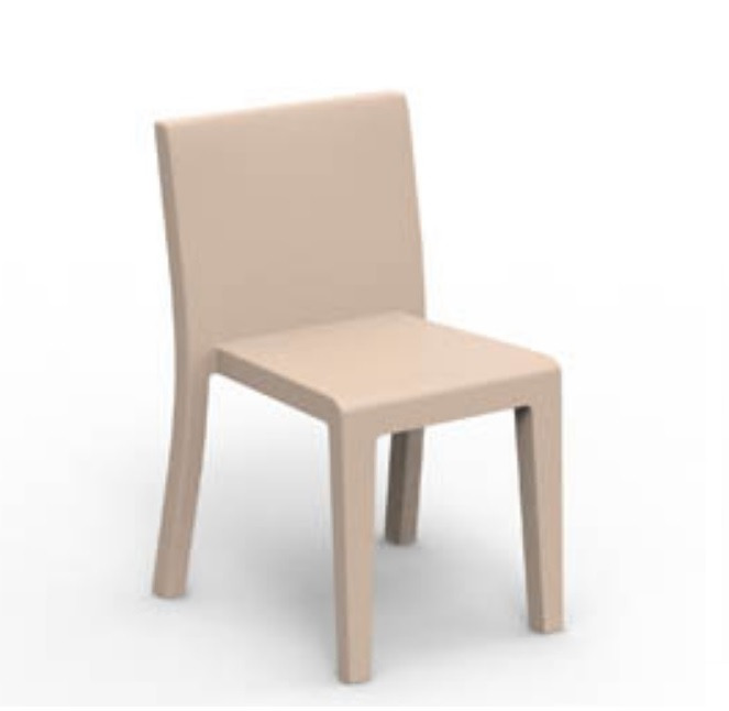 Chaise Jut en résine de polyéthylène au design contemporain par Studio Vondom x Vondom Chaise Jut en résine de polyéthylène au design contemporain par Studio Vondom x Vondom