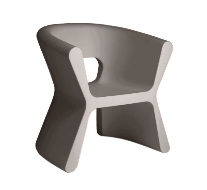 Chaise à accoudoirs Pal en polyéthylène au design contemporain par Karim Rashid x Vondom Chaise à accoudoirs Pal en polyéthylène au design contemporain par Karim Rashid x Vondom