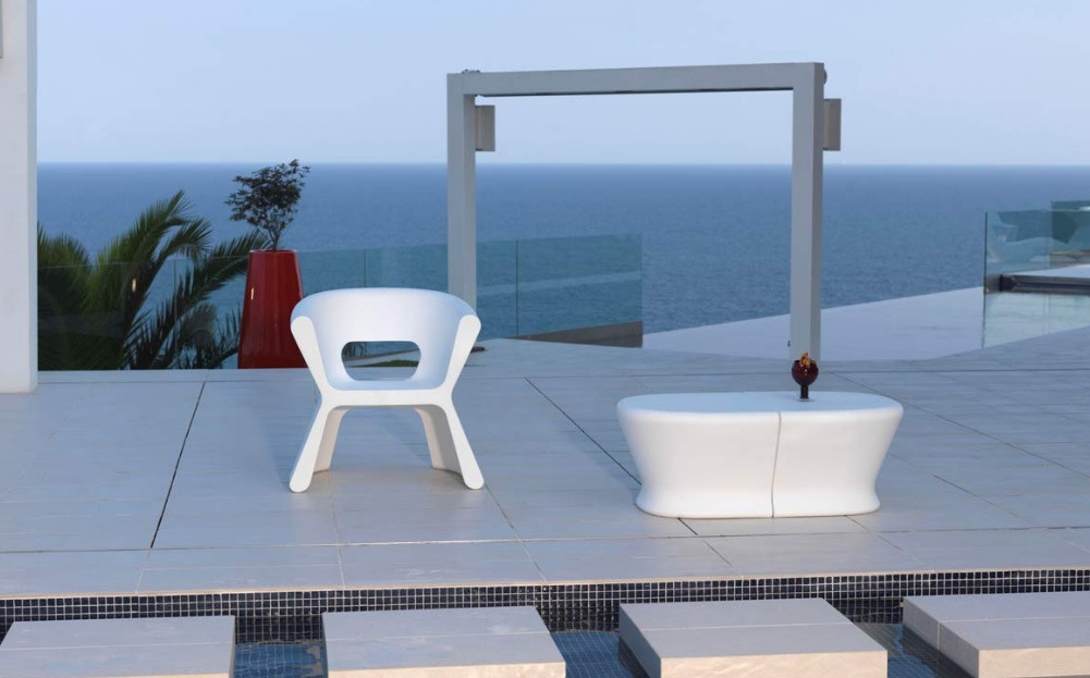 Tabouret table Pal en polypropylène au design contemporain par Karim Rashid x Vondom Tabouret table Pal en polypropylène au design contemporain par Karim Rashid x Vondom