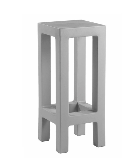 Tabouret de bar Jut en polyéthylène par Studio Vondom x Vondom Tabouret de bar Jut en polyéthylène par Studio Vondom x Vondom