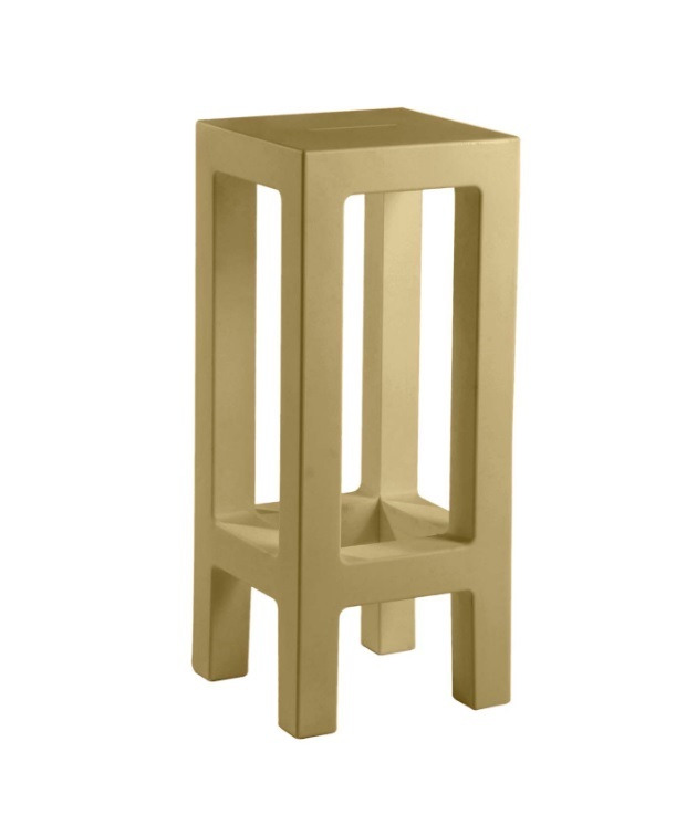 Tabouret de bar Jut en polyéthylène par Studio Vondom x Vondom Tabouret de bar Jut en polyéthylène par Studio Vondom x Vondom