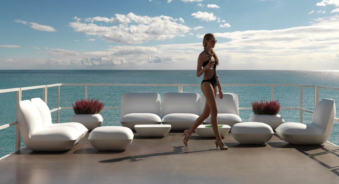 Tabouret Pillow en polyéthylène par Stefano Giovannoni x Vondom Tabouret Pillow en polyéthylène par Stefano Giovannoni x Vondom