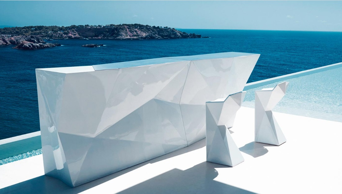 Tabouret de bar Vertex en polyéthylène par Karim Rashid x Vondom Tabouret de bar Vertex en polyéthylène par Karim Rashid x Vondom