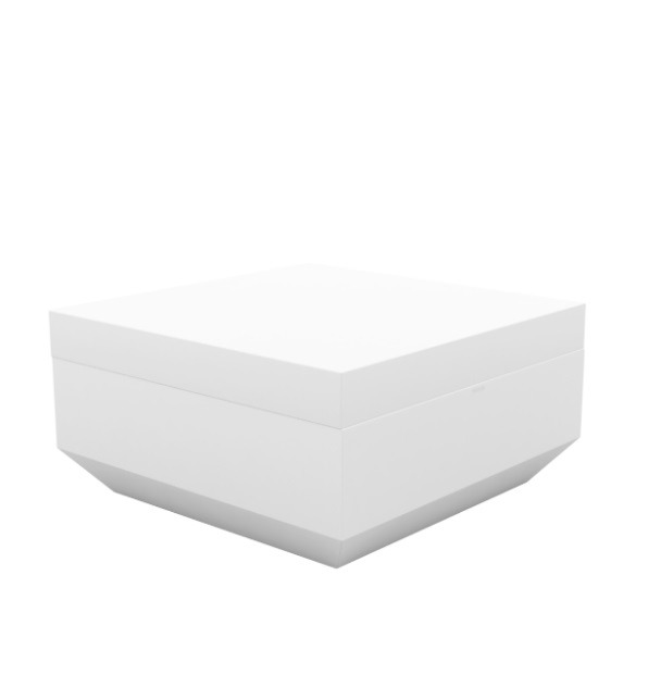 Pouf carré Vela en polyéthylène par Ramón Esteve x Vondom Pouf carré Vela en polyéthylène par Ramón Esteve x Vondom