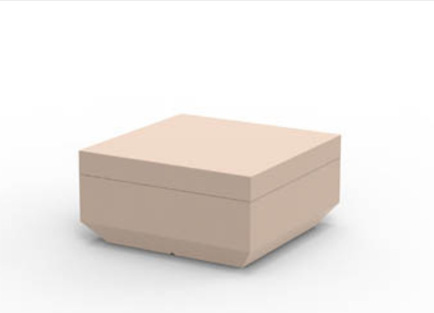 Pouf carré Vela en polyéthylène par Ramón Esteve x Vondom Pouf carré Vela en polyéthylène par Ramón Esteve x Vondom