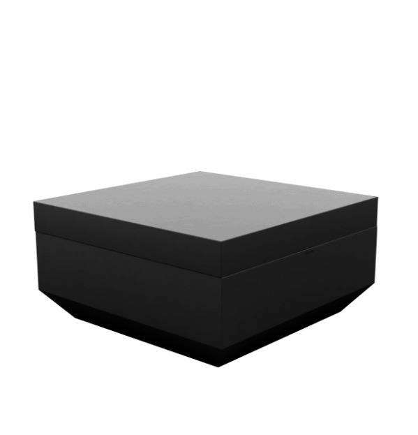 Pouf carré Vela en polyéthylène par Ramón Esteve x Vondom Pouf carré Vela en polyéthylène par Ramón Esteve x Vondom
