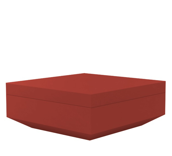 Pouf carré Vela en polyéthylène par Ramón Esteve x Vondom Pouf carré Vela en polyéthylène par Ramón Esteve x Vondom
