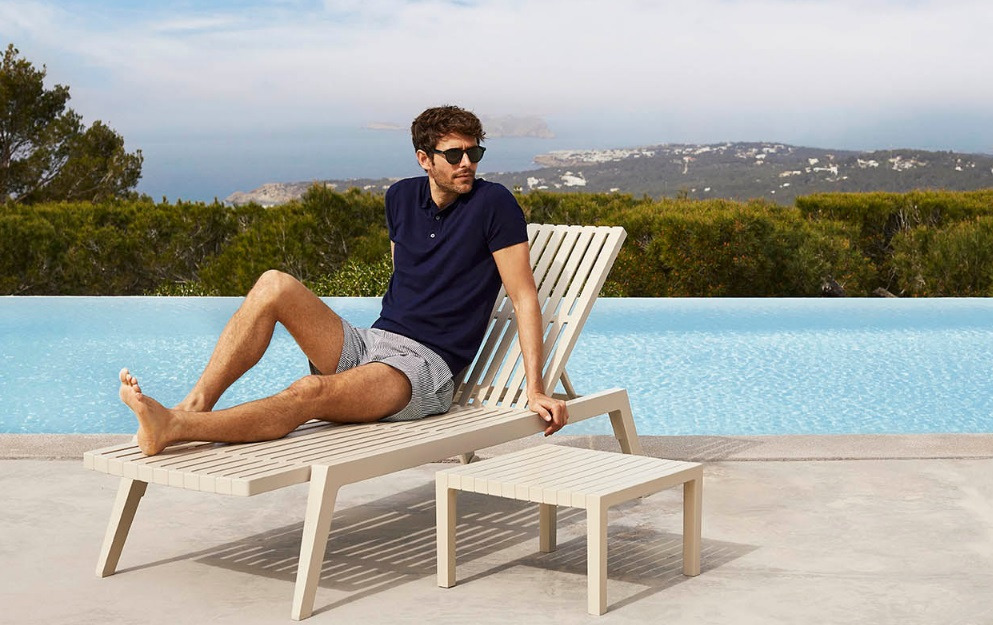 Chaise longue Spritz en polypropylène au design contemporain par Archirivolto Design x Vondom Chaise longue Spritz en polypropylène au design contemporain par Archirivolto Design x Vondom