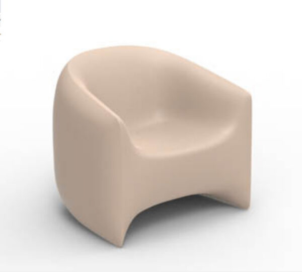 Fauteuil Blow en polyéthylène au design contemporain par Stefano Giovannoni x Vondom