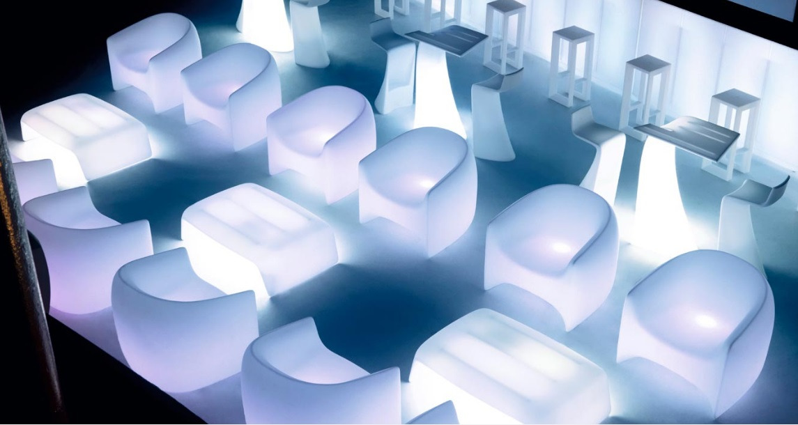 Fauteuil Blow en polyéthylène au design contemporain par Stefano Giovannoni x Vondom Fauteuil Blow en polyéthylène au design contemporain par Stefano Giovannoni x Vondom