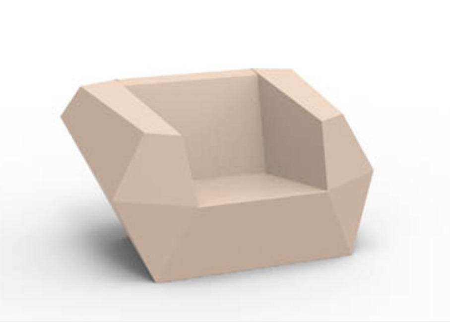 Fauteuil Faz en polyéthylène au design contemporain par Ramón Esteve x Vondom Fauteuil Faz en polyéthylène au design contemporain par Ramón Esteve x Vondom
