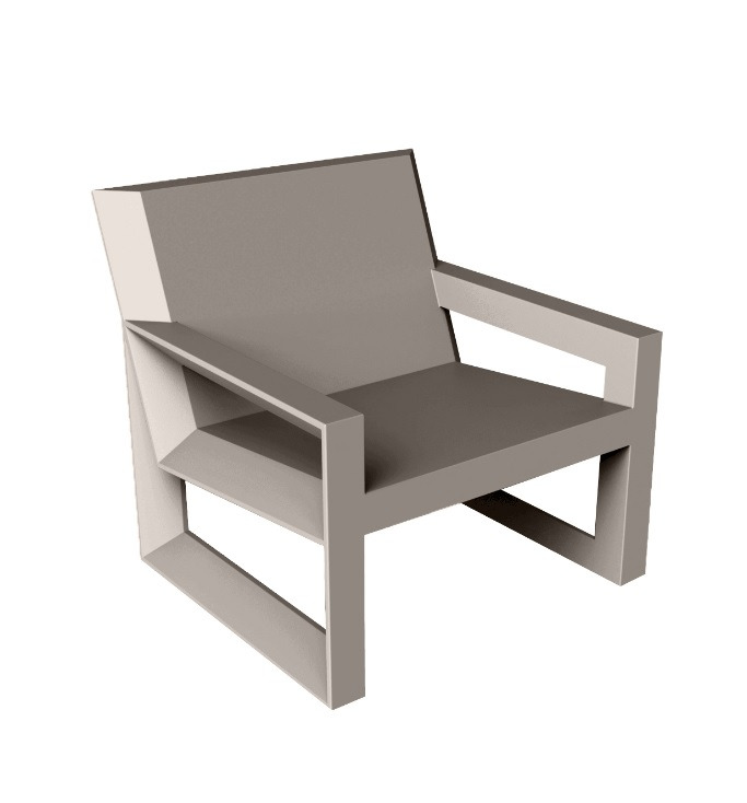Fauteuil Frame en polyéthylène au design contemporain par Ramón Esteve x Vondom Fauteuil Frame en polyéthylène au design contemporain par Ramón Esteve x Vondom