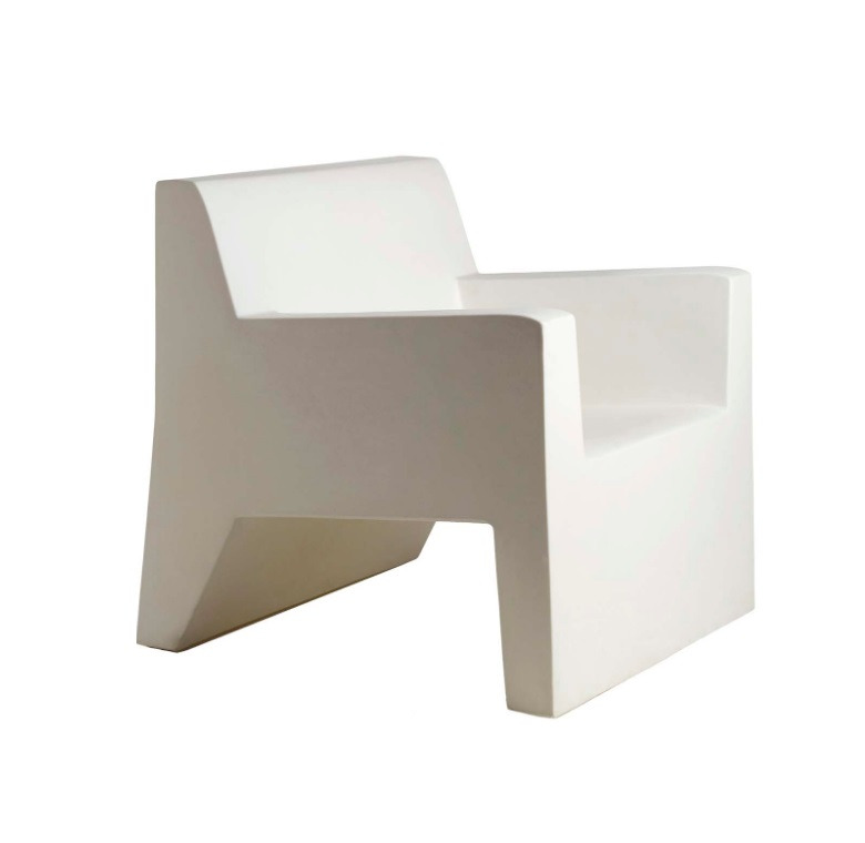 Fauteuil Jut en polyéthylène au design contemporain par Studio Vondom x Vondom