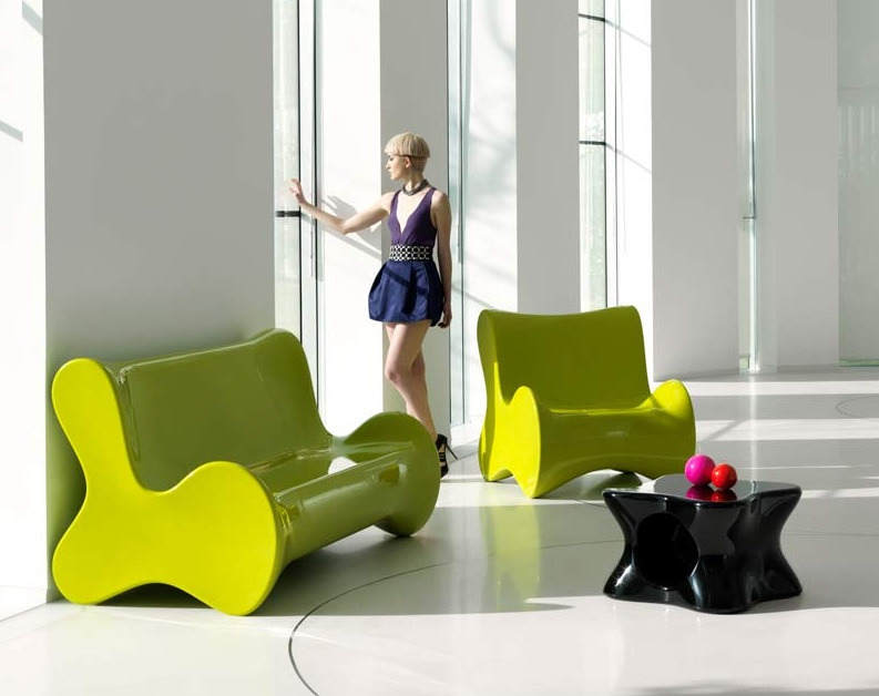 Fauteuil Pal en polyéthylène au design contemporain par Karim Rashid x Vondom Fauteuil Pal en polyéthylène au design contemporain par Karim Rashid x Vondom