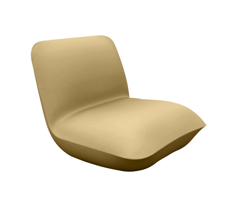 Fauteuil Pillow en polyéthylène au design contemporain par Stefano Giovannoni x Vondom Fauteuil Pillow en polyéthylène au design contemporain par Stefano Giovannoni x Vondom