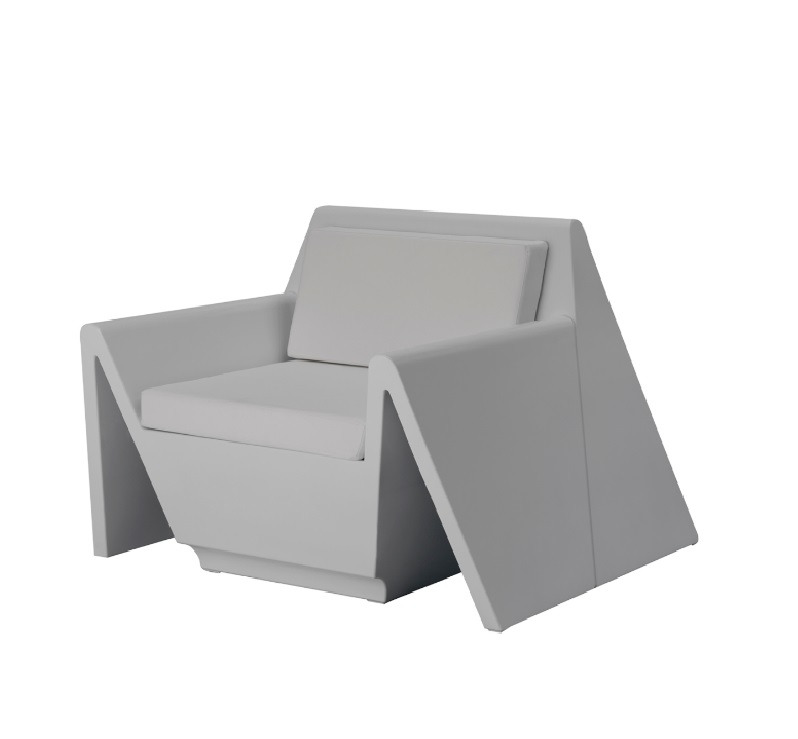 Fauteuil Rest en polyéthylène au design contemporain par A-cero x Vondom Fauteuil Rest en polyéthylène au design contemporain par A-cero x Vondom